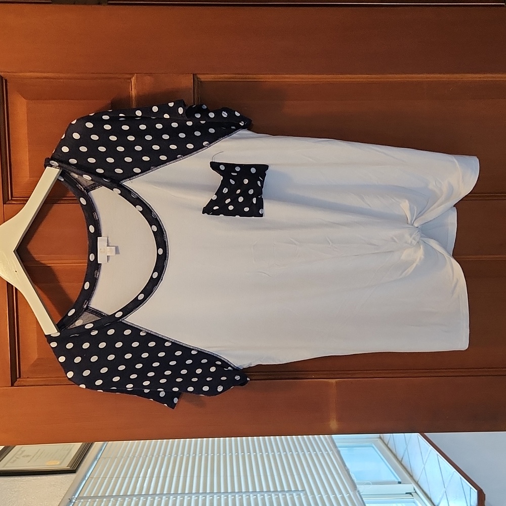 Cute polka dot tee shirt supper soft